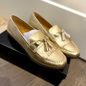 Talbots women BRAND NEW gold loafers size 9